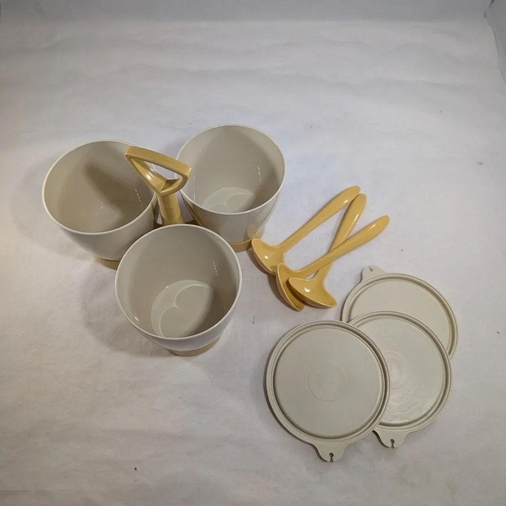 Vintage Tupperware Condiment Caddy 3 Bowls Lids Ladles Harvest Gold Cream 733-4